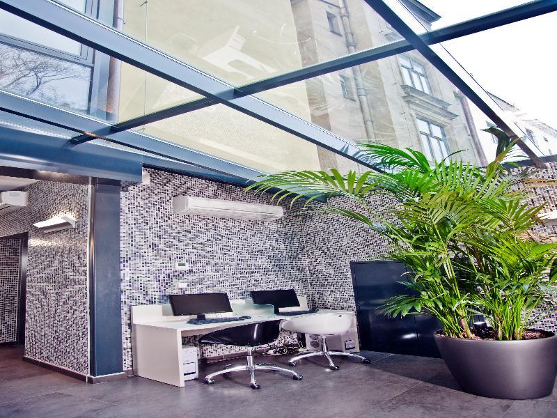 Hotel Galileo Прага Екстериор снимка
