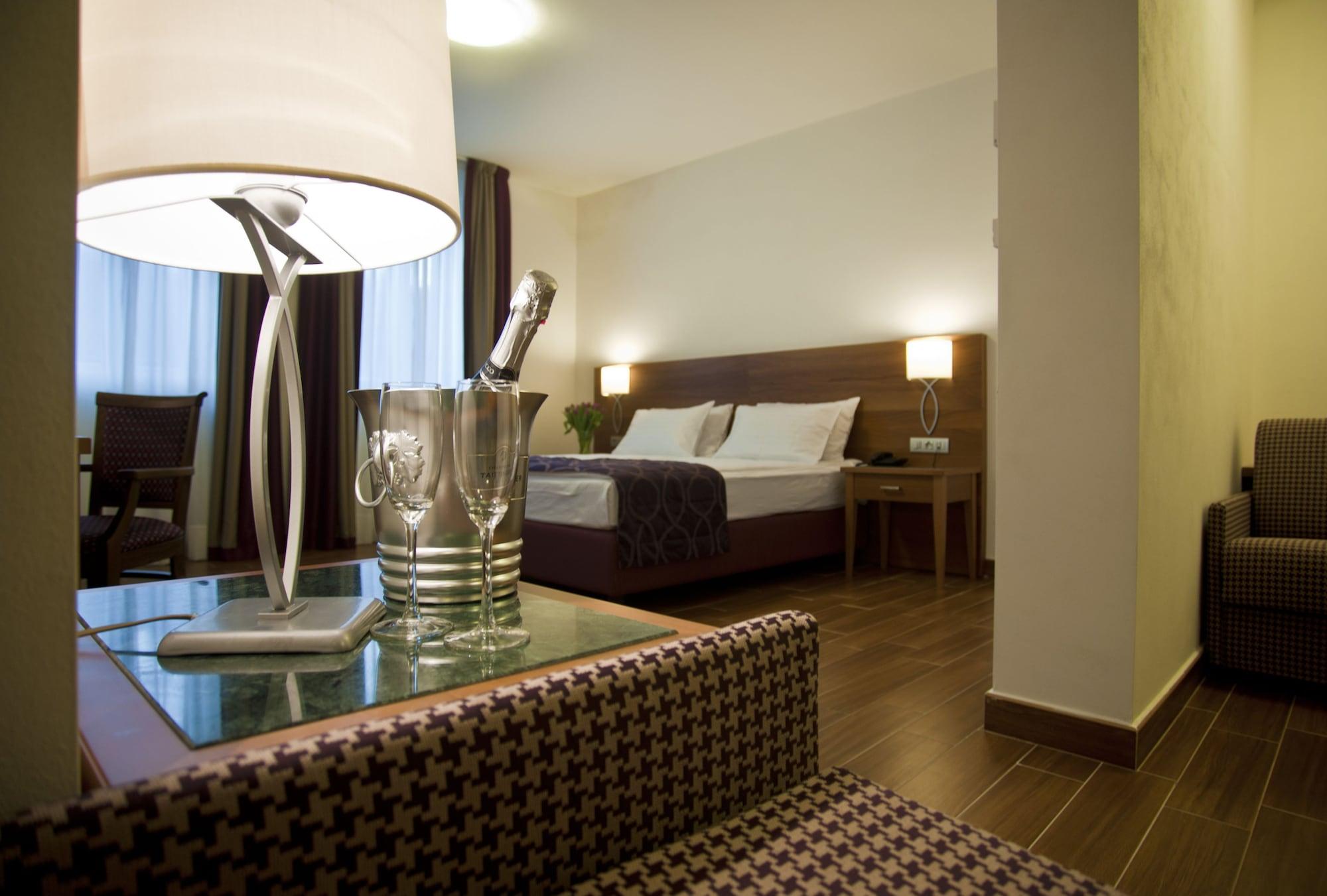 Hotel Galileo Прага Стая снимка
