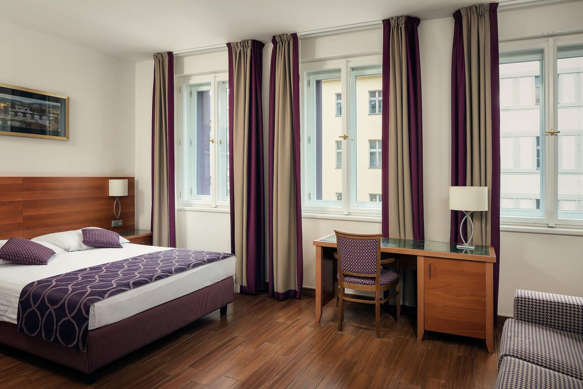 Hotel Galileo Прага Екстериор снимка