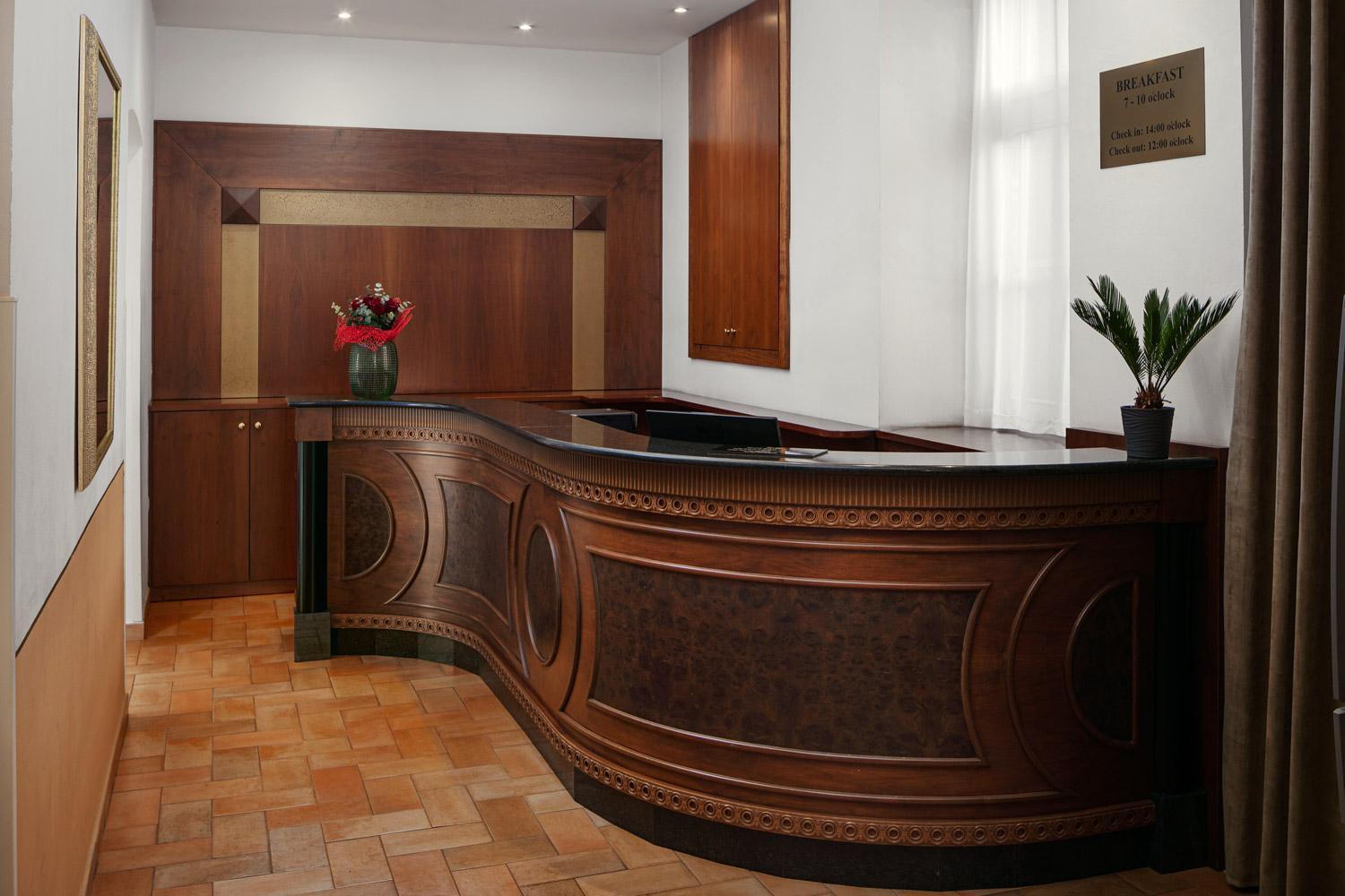 Hotel Galileo Прага Екстериор снимка