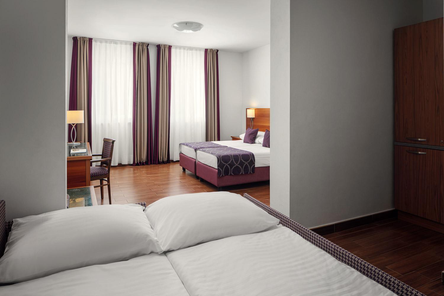 Hotel Galileo Прага Екстериор снимка