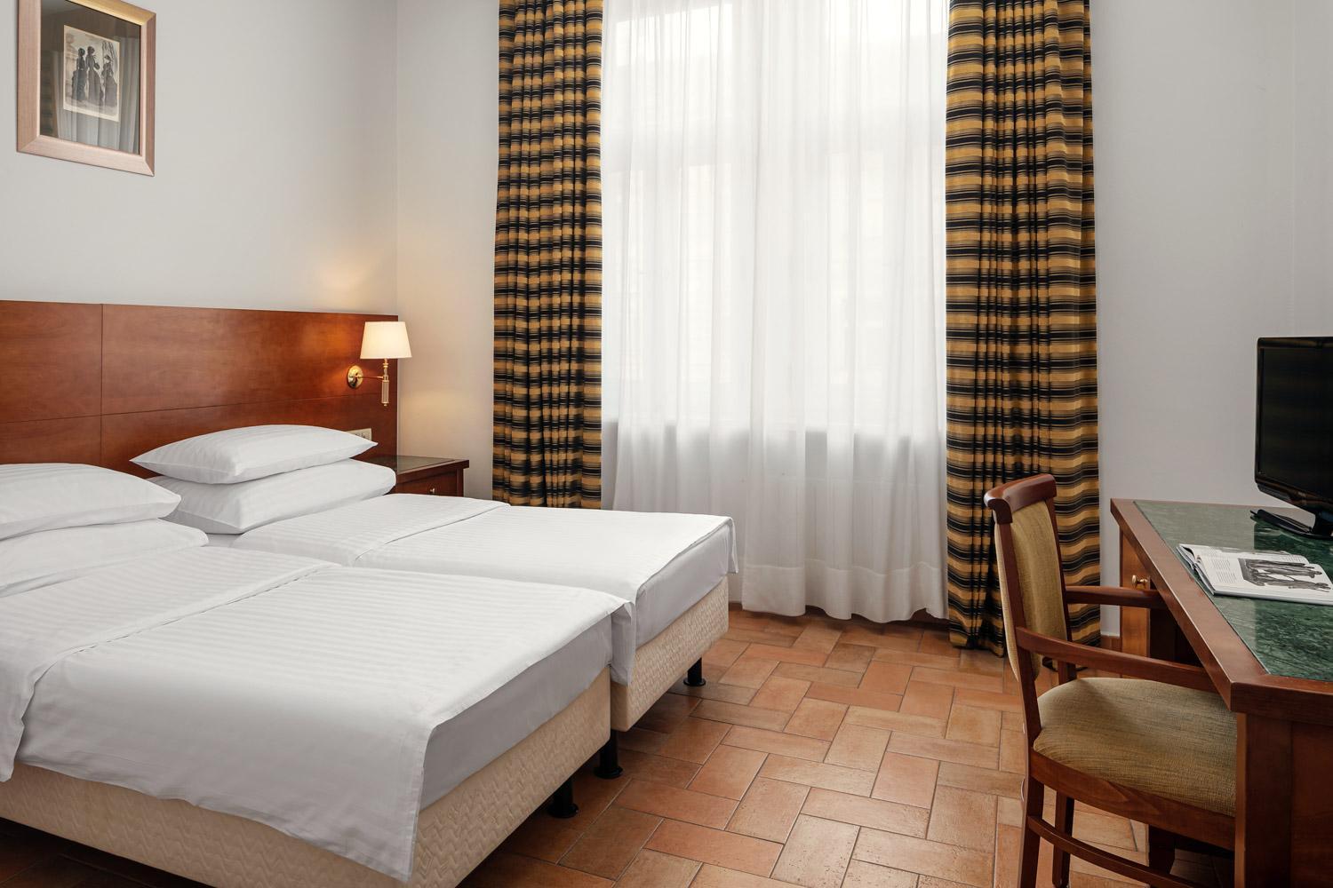 Hotel Galileo Прага Екстериор снимка
