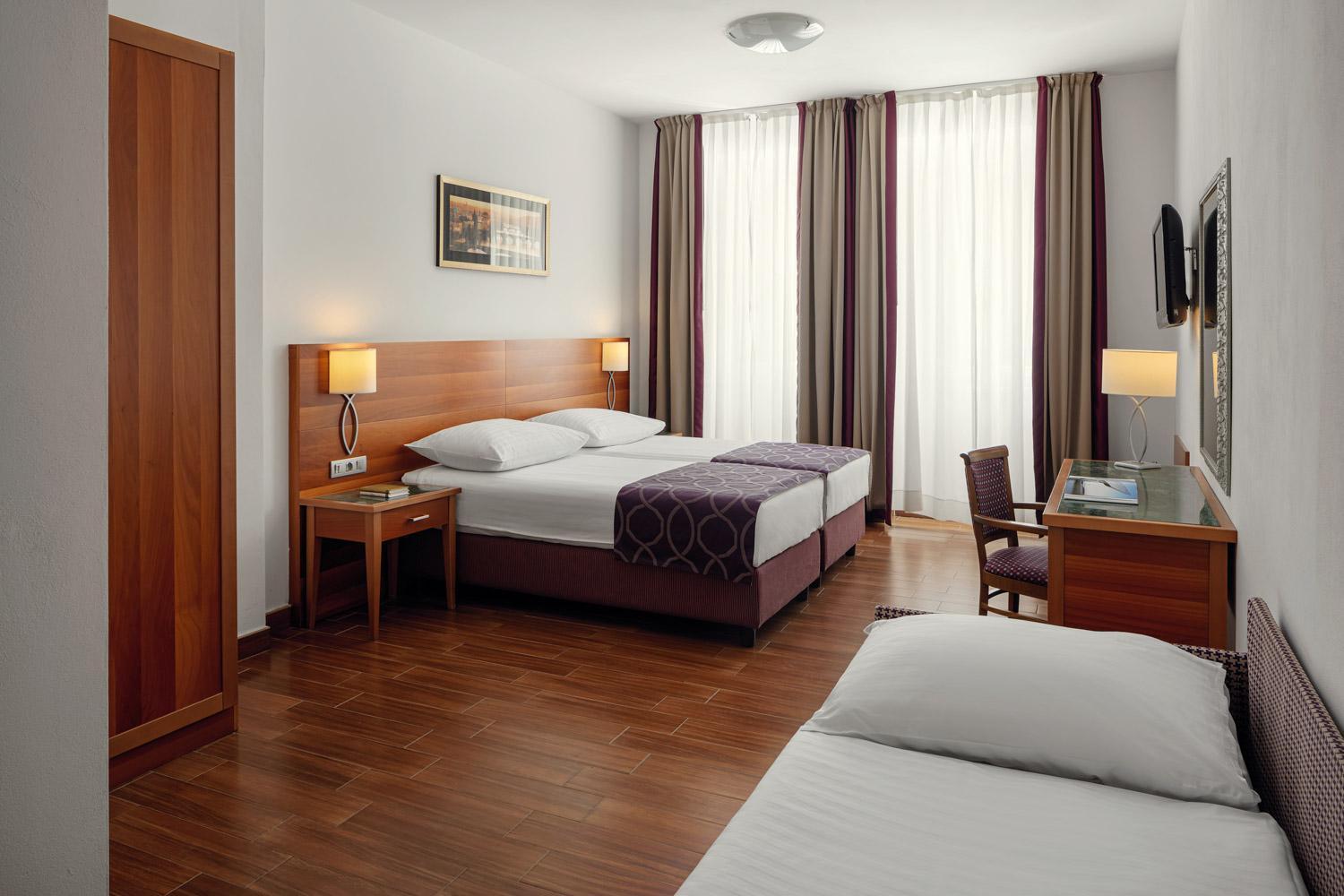 Hotel Galileo Прага Екстериор снимка
